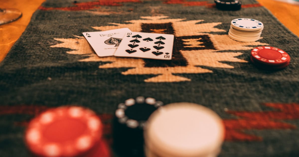 Cómo aumentar sus probabilidades y reducir la ventaja de la casa en el blackjack en línea